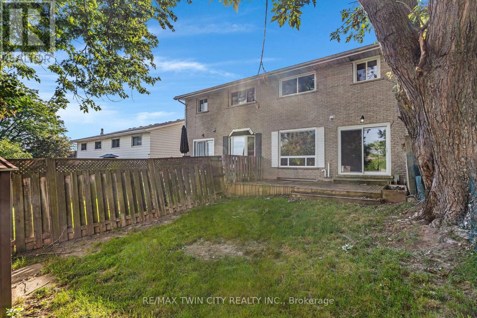 104 Ralgreen Crescent Property Photo 33