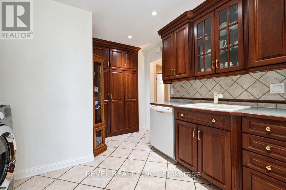 2213 Circle Place Property Photo 11