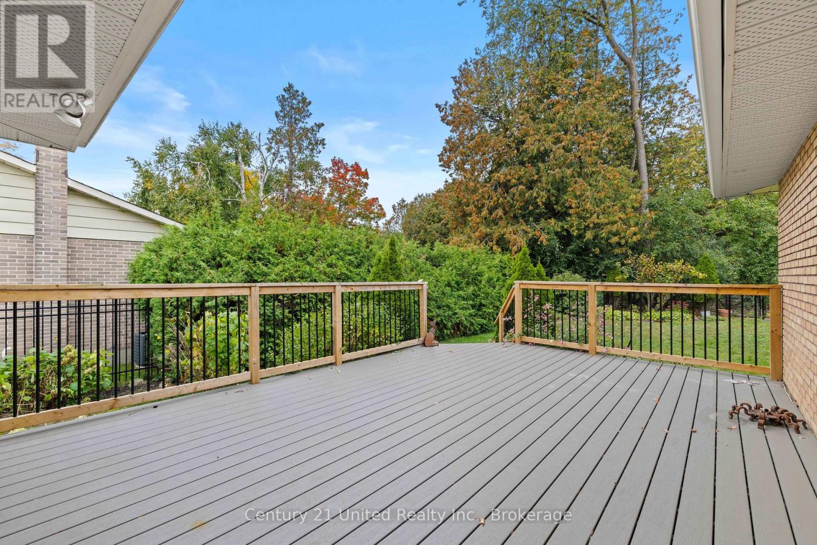1203 Royal Drive Property Photo 4