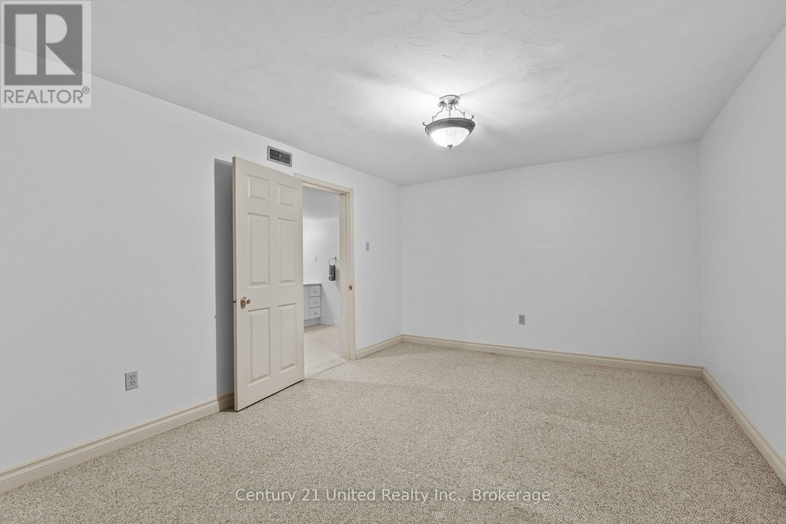 1203 Royal Drive Property Photo 34