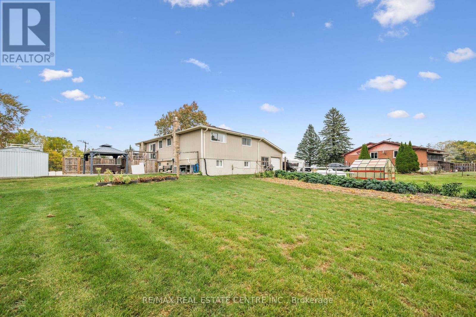 1211 Old 8 Highway Property Photo 35