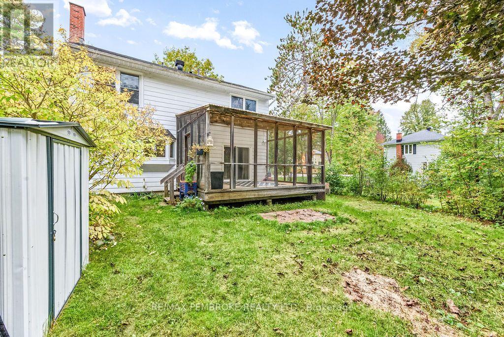 10 Laurier Avenue Property Photo 10
