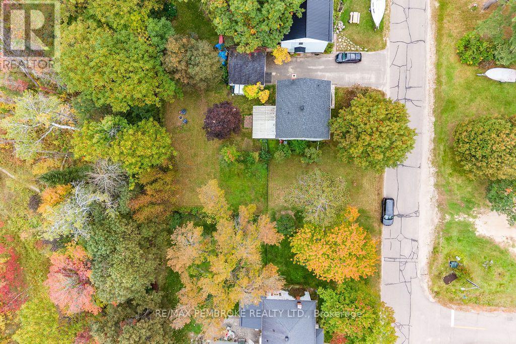 10 Laurier Avenue Property Photo 13