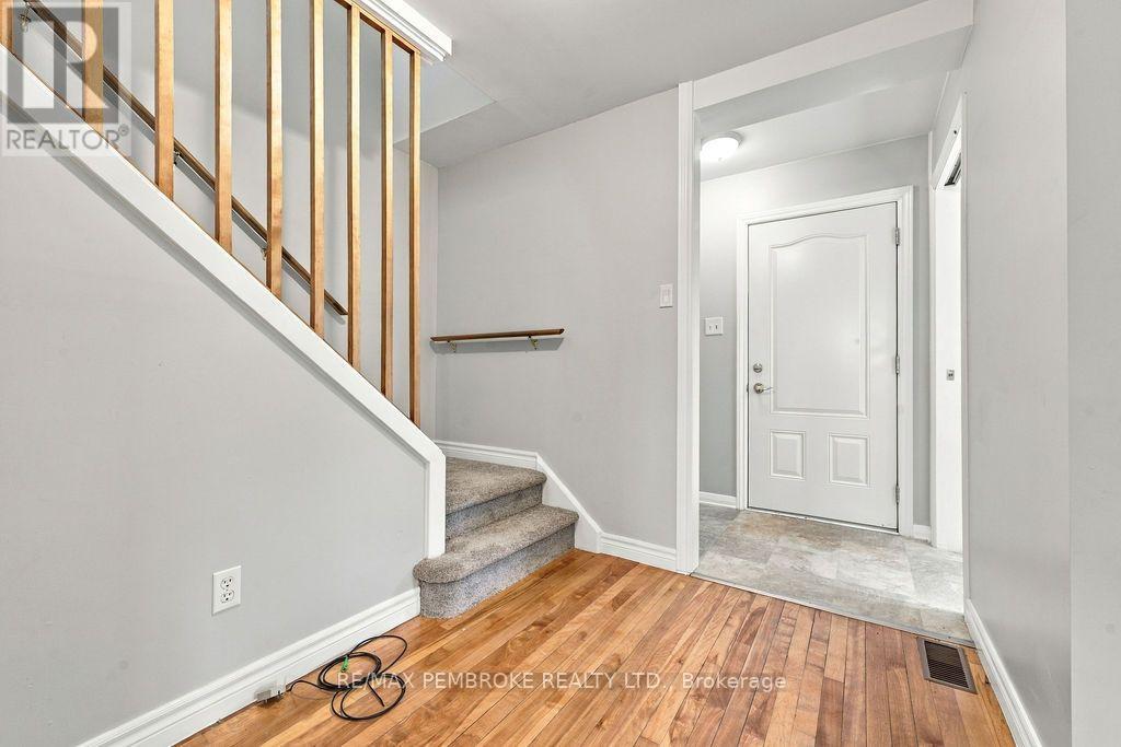 10 Laurier Avenue Property Photo 18