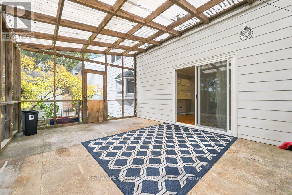 10 Laurier Avenue Property Photo 27
