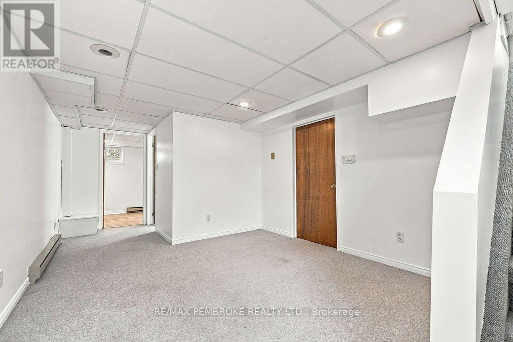 10 Laurier Avenue Property Photo 41