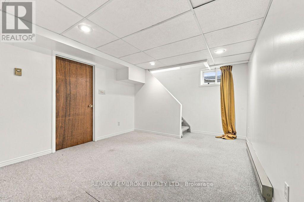 10 Laurier Avenue Property Photo 42