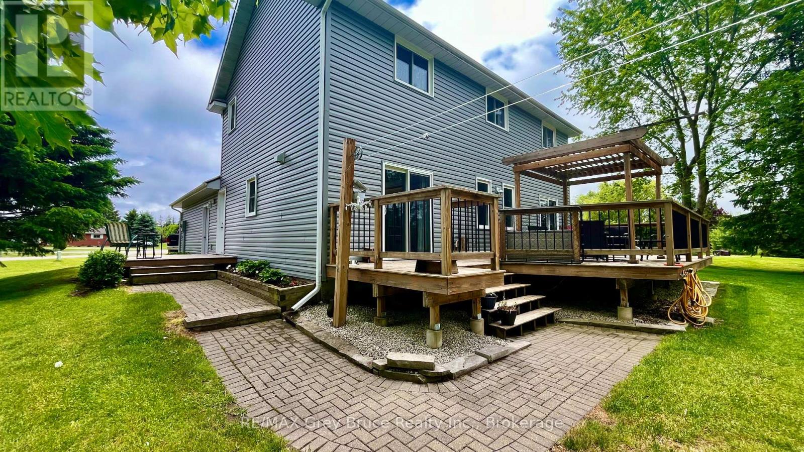 112 Mary Avenue Property Photo 3