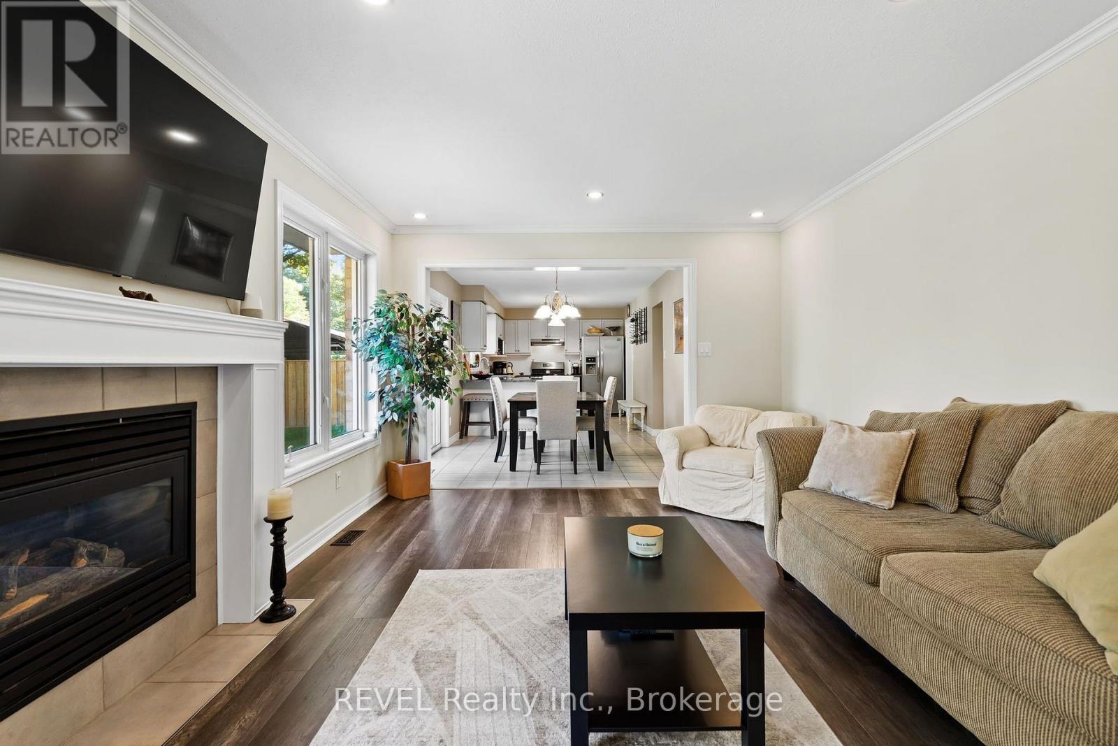98 Debora Drive Property Photo 20