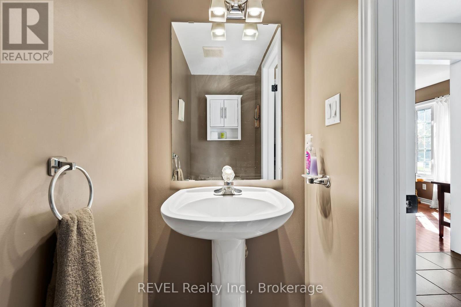 98 Debora Drive Property Photo 26