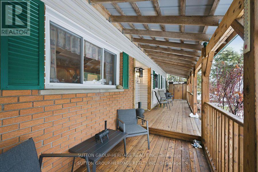1780 7th Line Property Photo 7