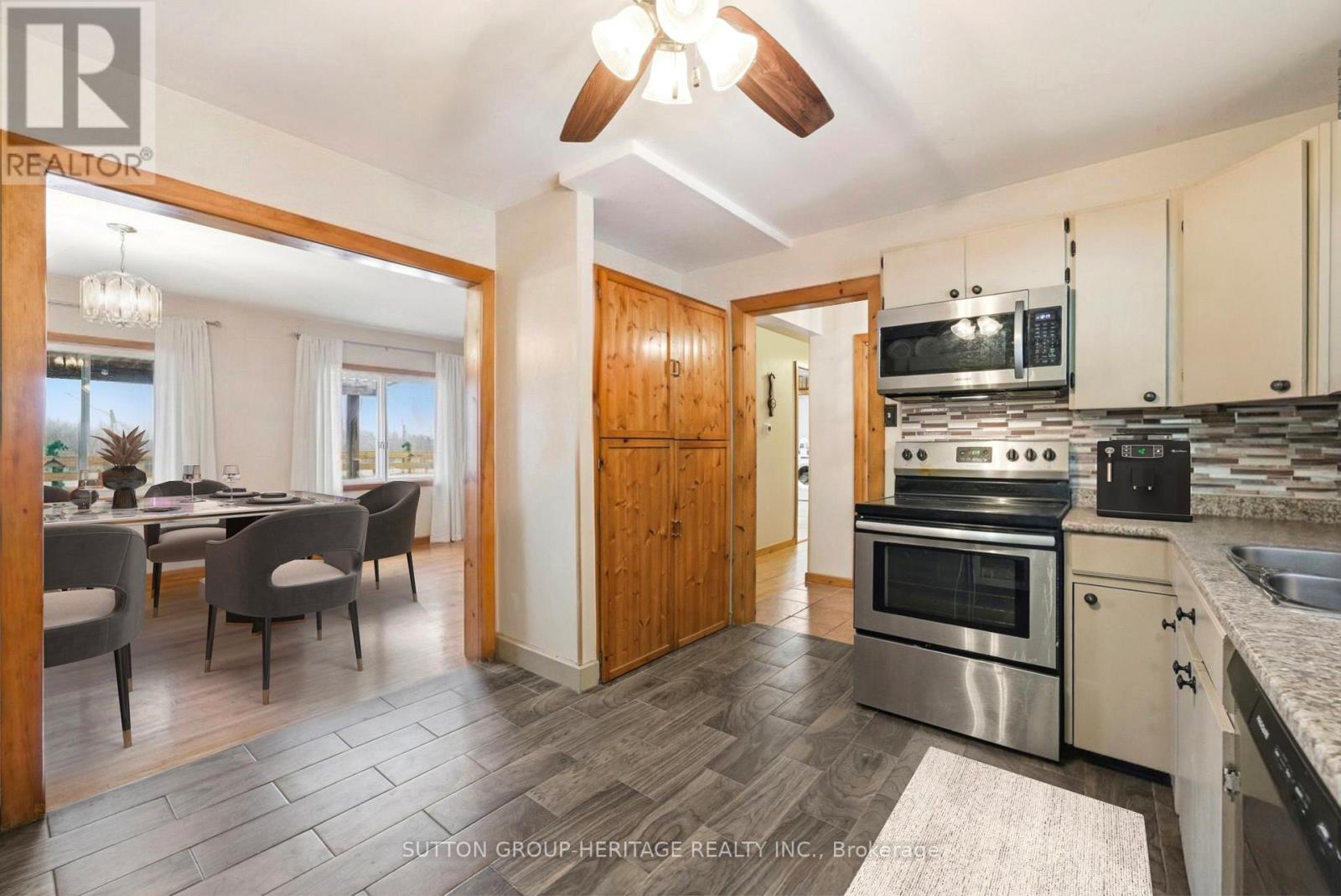 1780 7th Line Property Photo 11