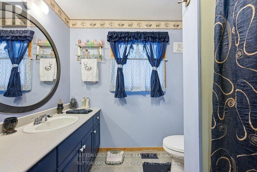 1780 7th Line Property Photo 22