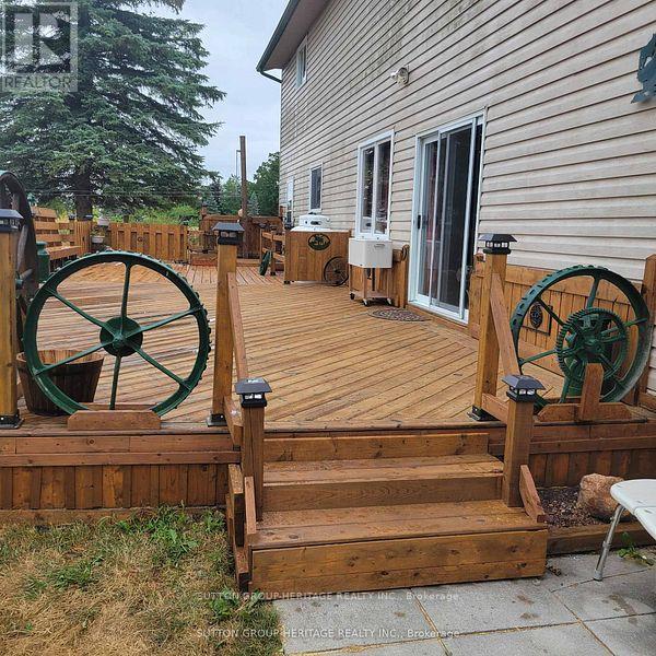 1780 7th Line Property Photo 24
