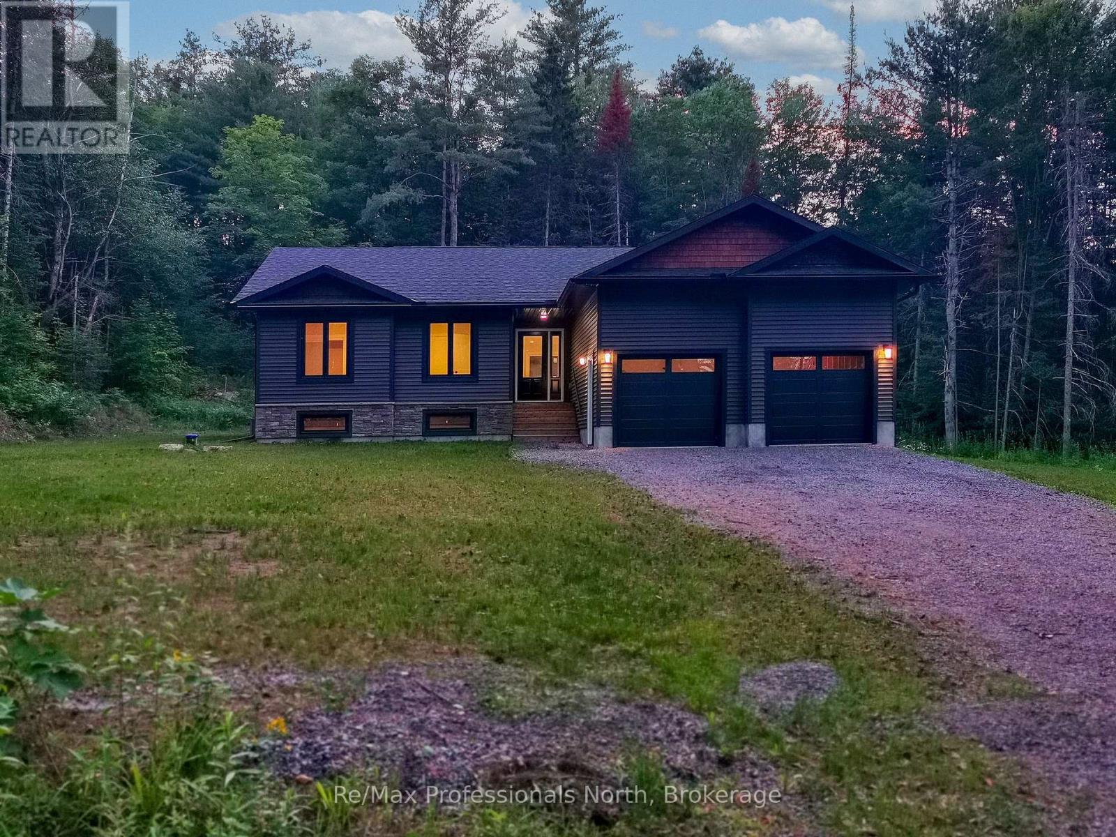 260 Stephenson 2 Road W Property Photo 1