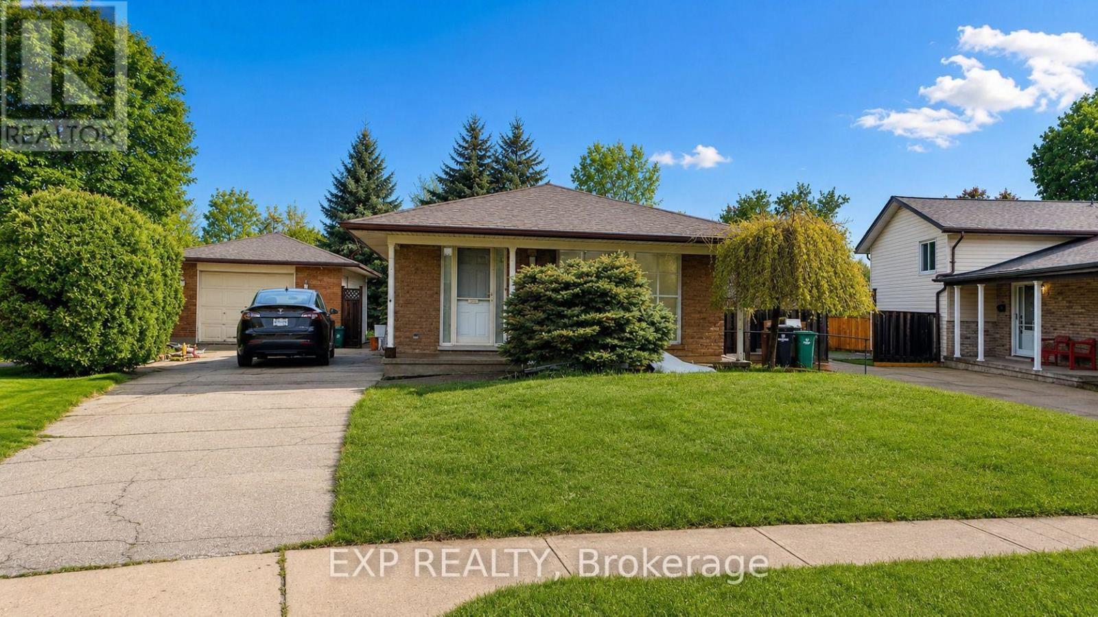 76 Appalachian Crescent Property Photo 1