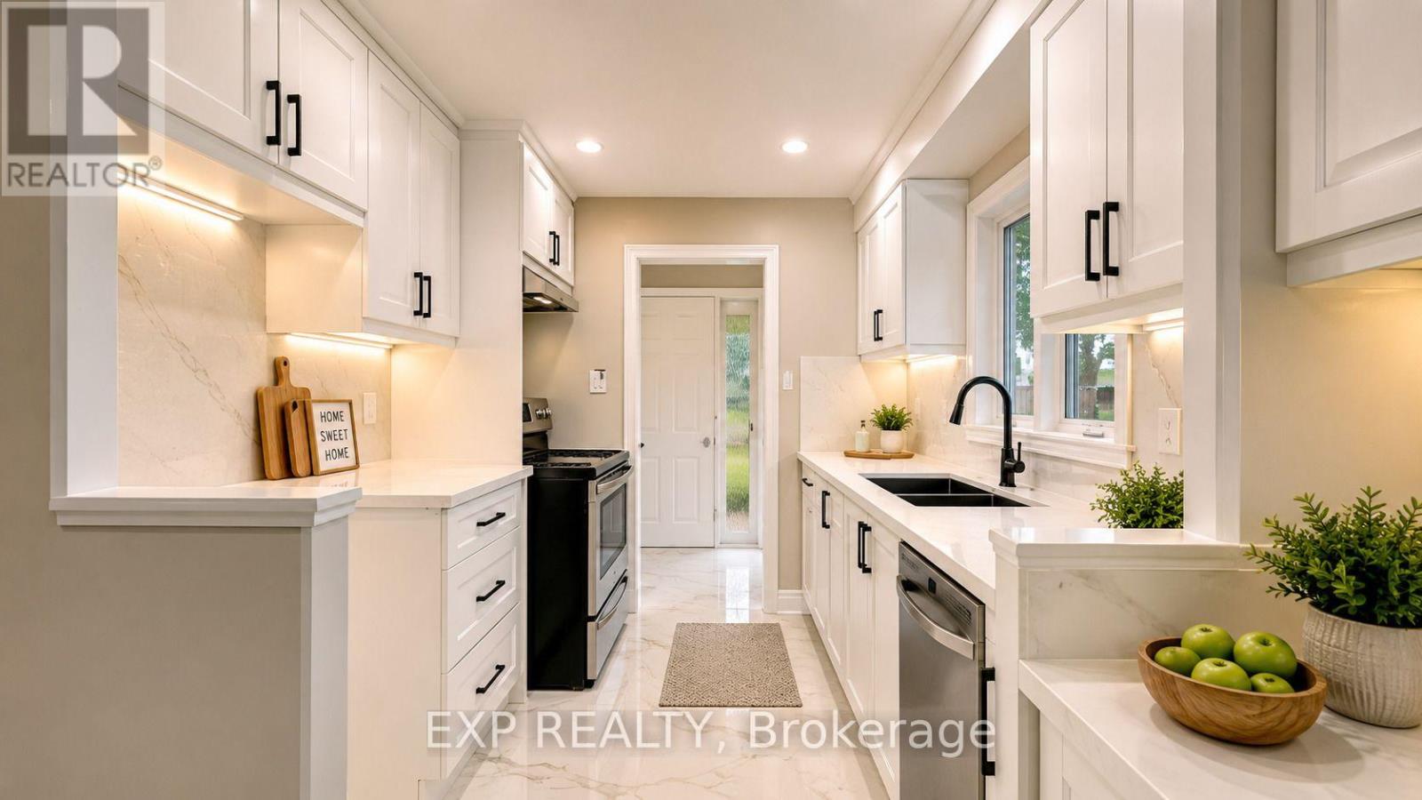 76 Appalachian Crescent Property Photo 6