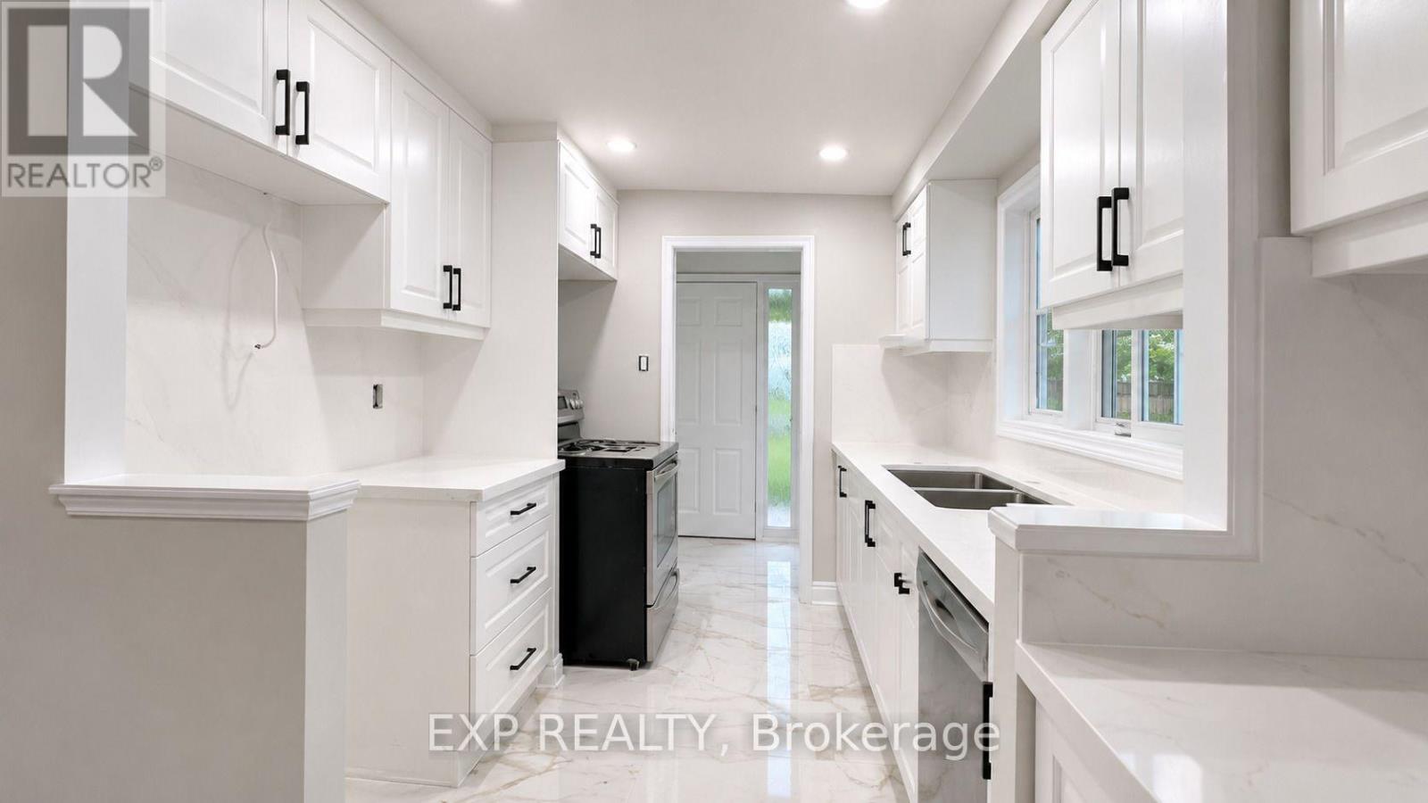 76 Appalachian Crescent Property Photo 7