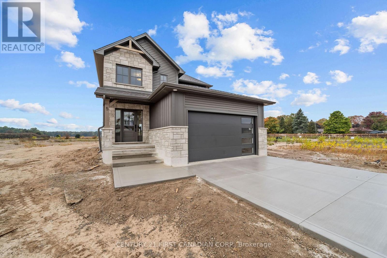 5 Doerr Court Property Photo 4