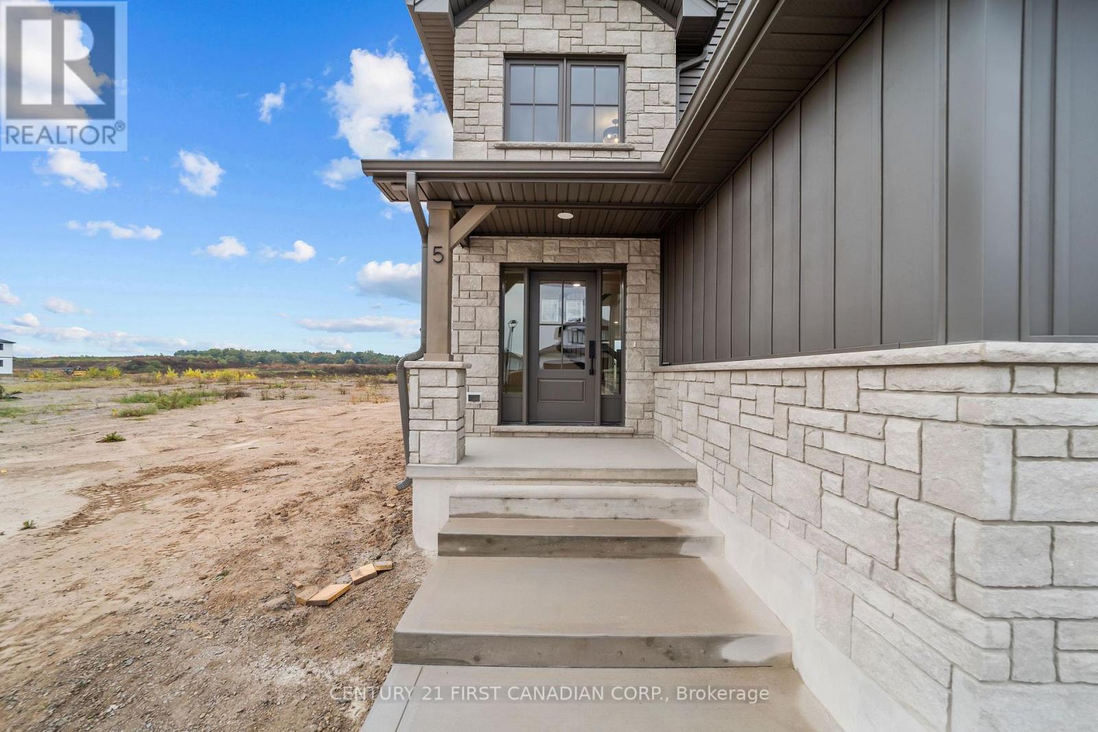 5 Doerr Court Property Photo 6