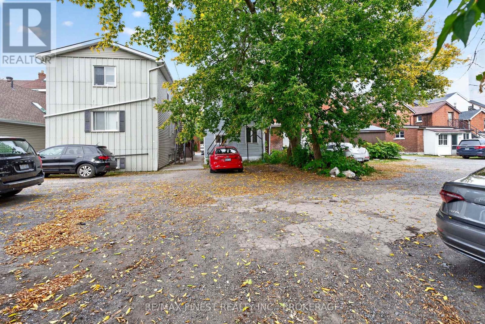 364 Brock Street Property Photo 6