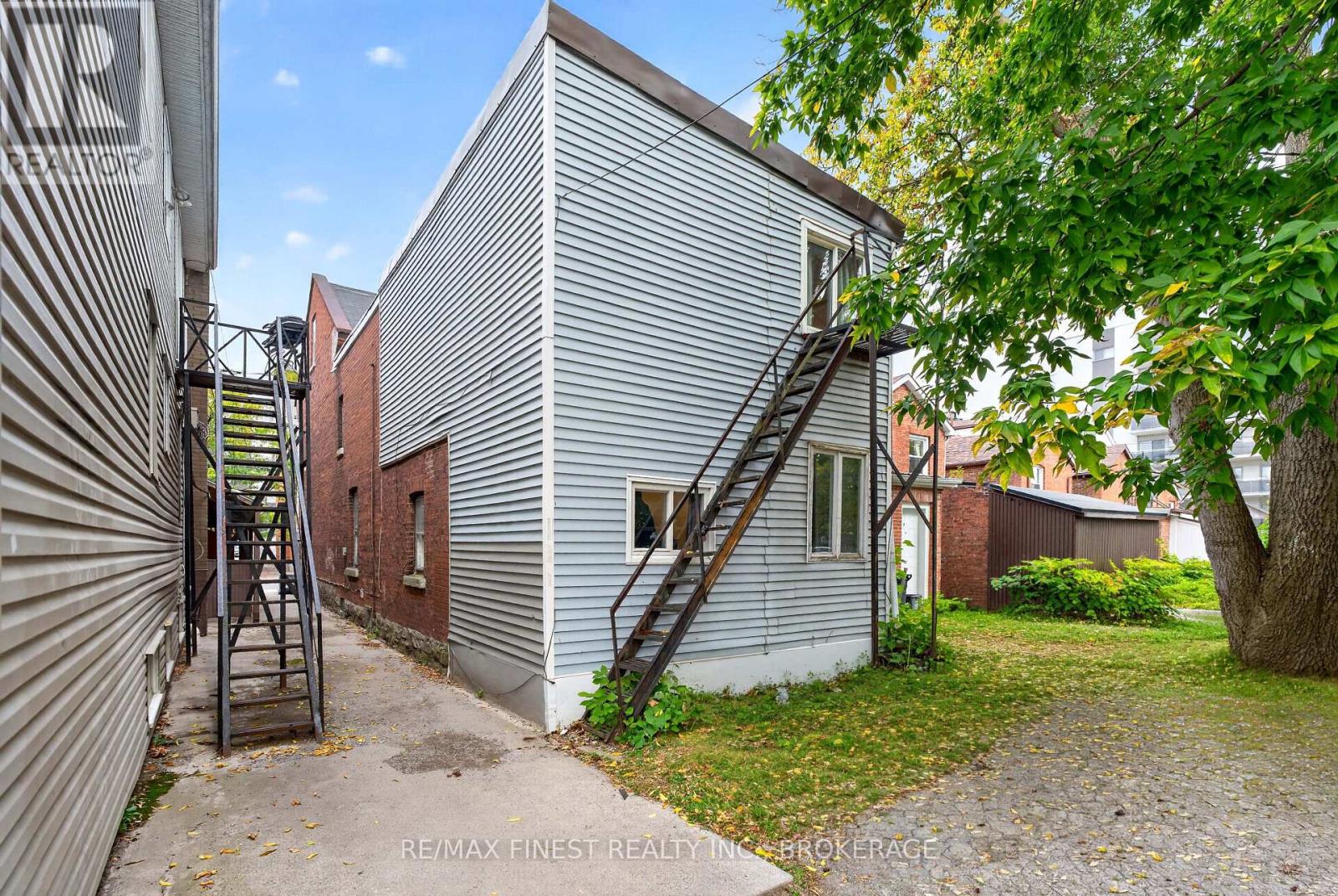 364 Brock Street Property Photo 9