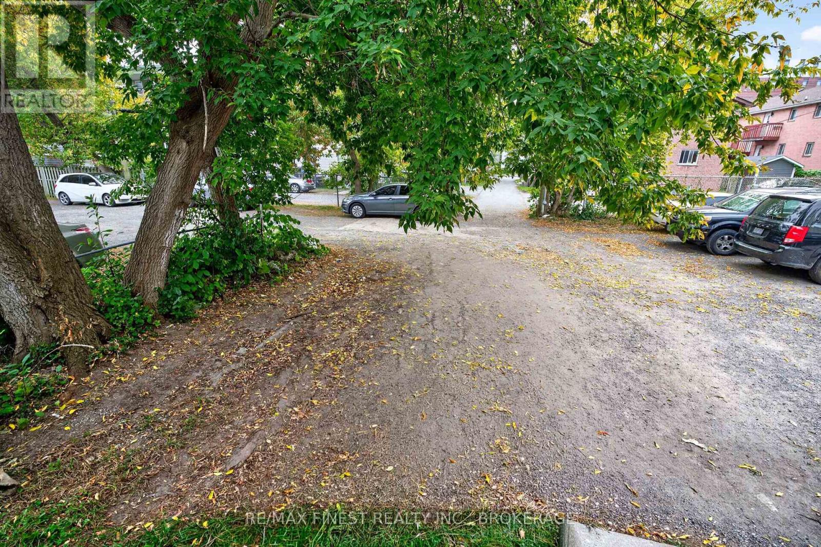 364 Brock Street Property Photo 11