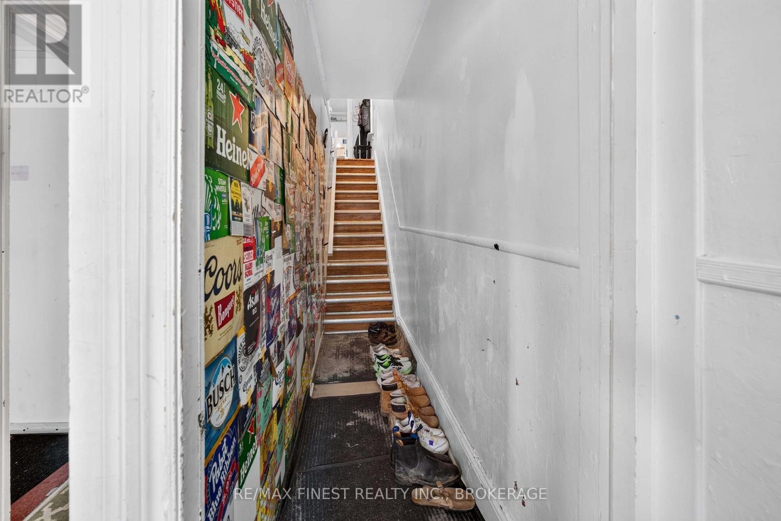 364 Brock Street Property Photo 16
