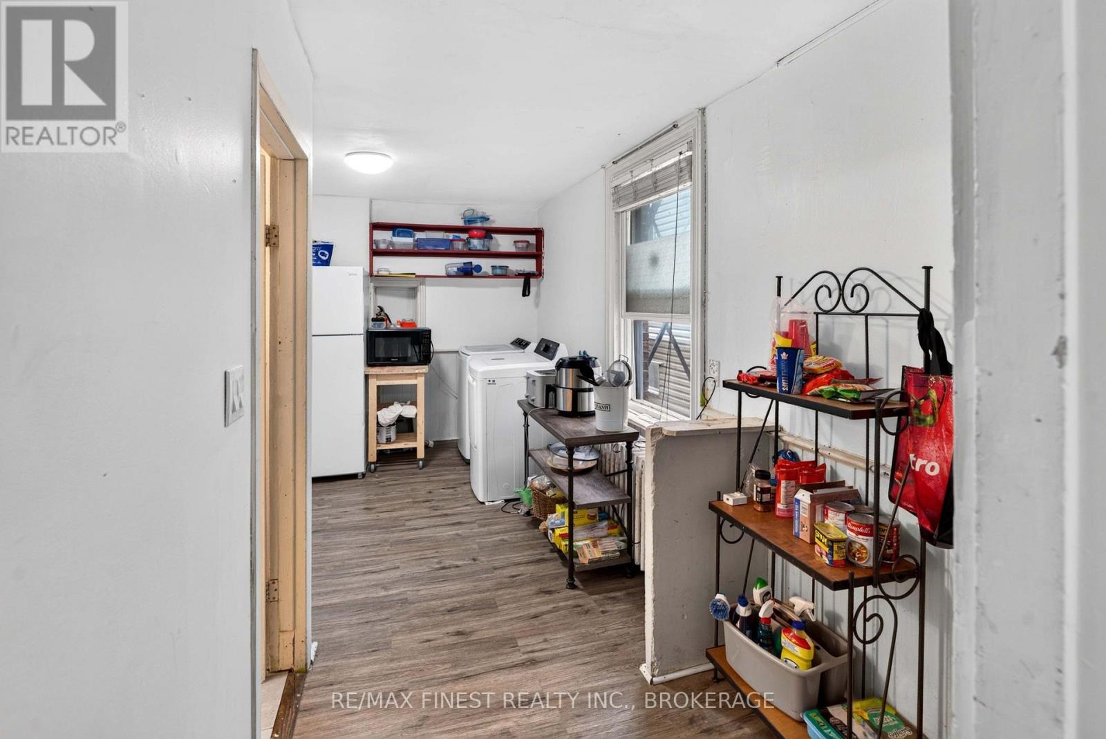 364 Brock Street Property Photo 22