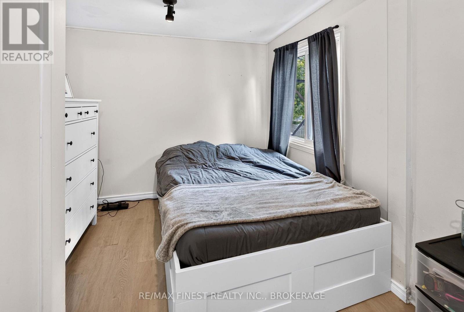 364 Brock Street Property Photo 32