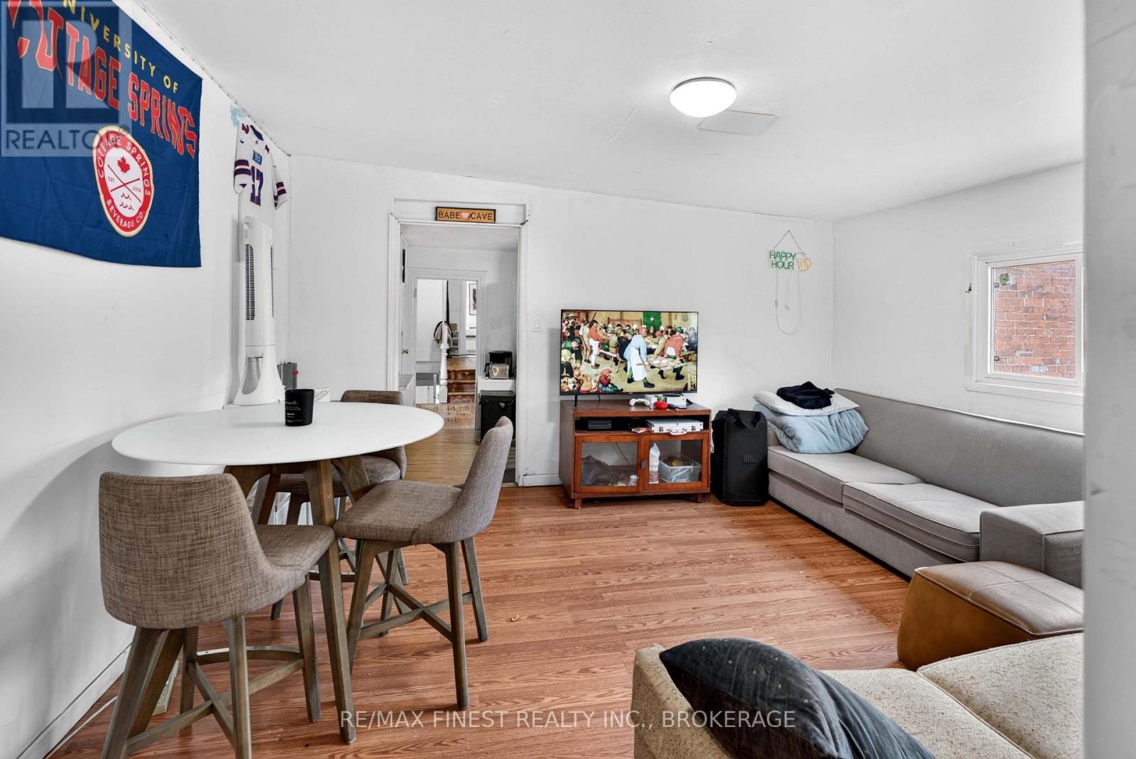364 Brock Street Property Photo 34