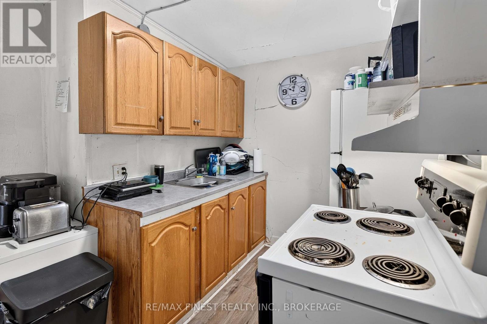 364 Brock Street Property Photo 36