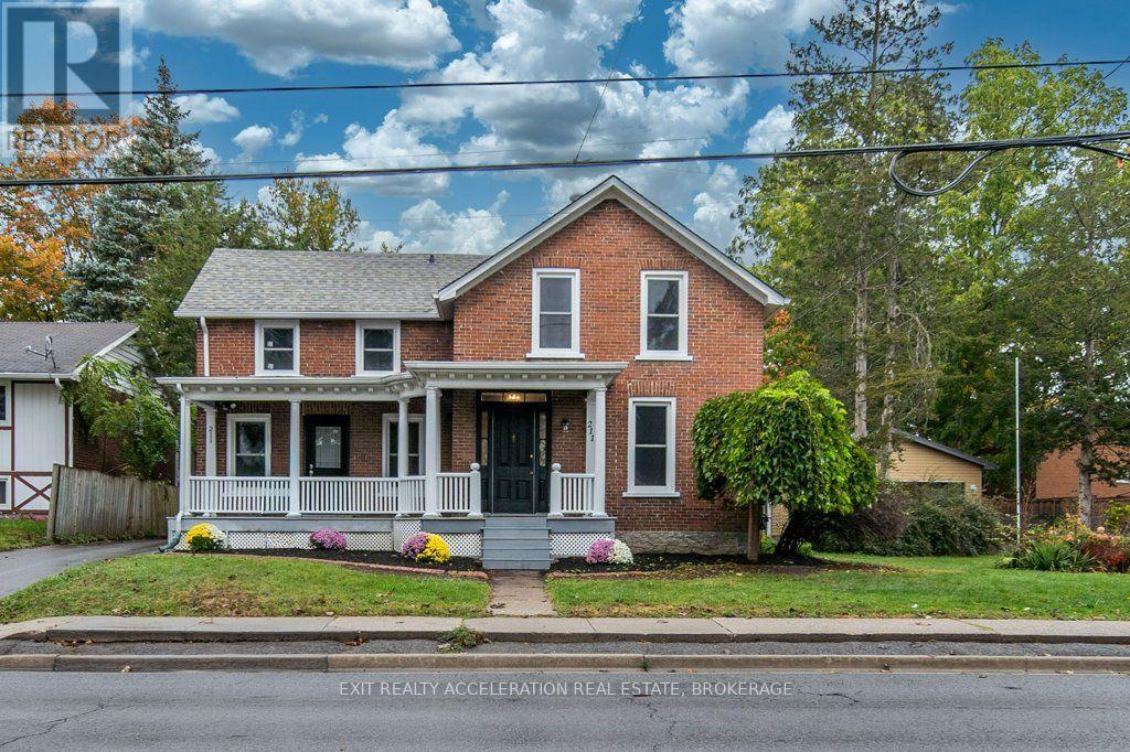 211 Bridge Street W Property Photo 1