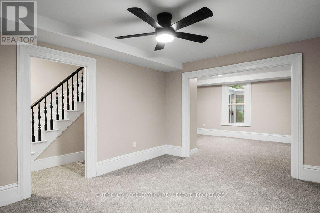 211 Bridge Street W Property Photo 6