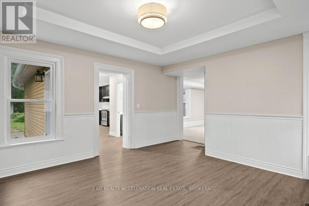 211 Bridge Street W Property Photo 12