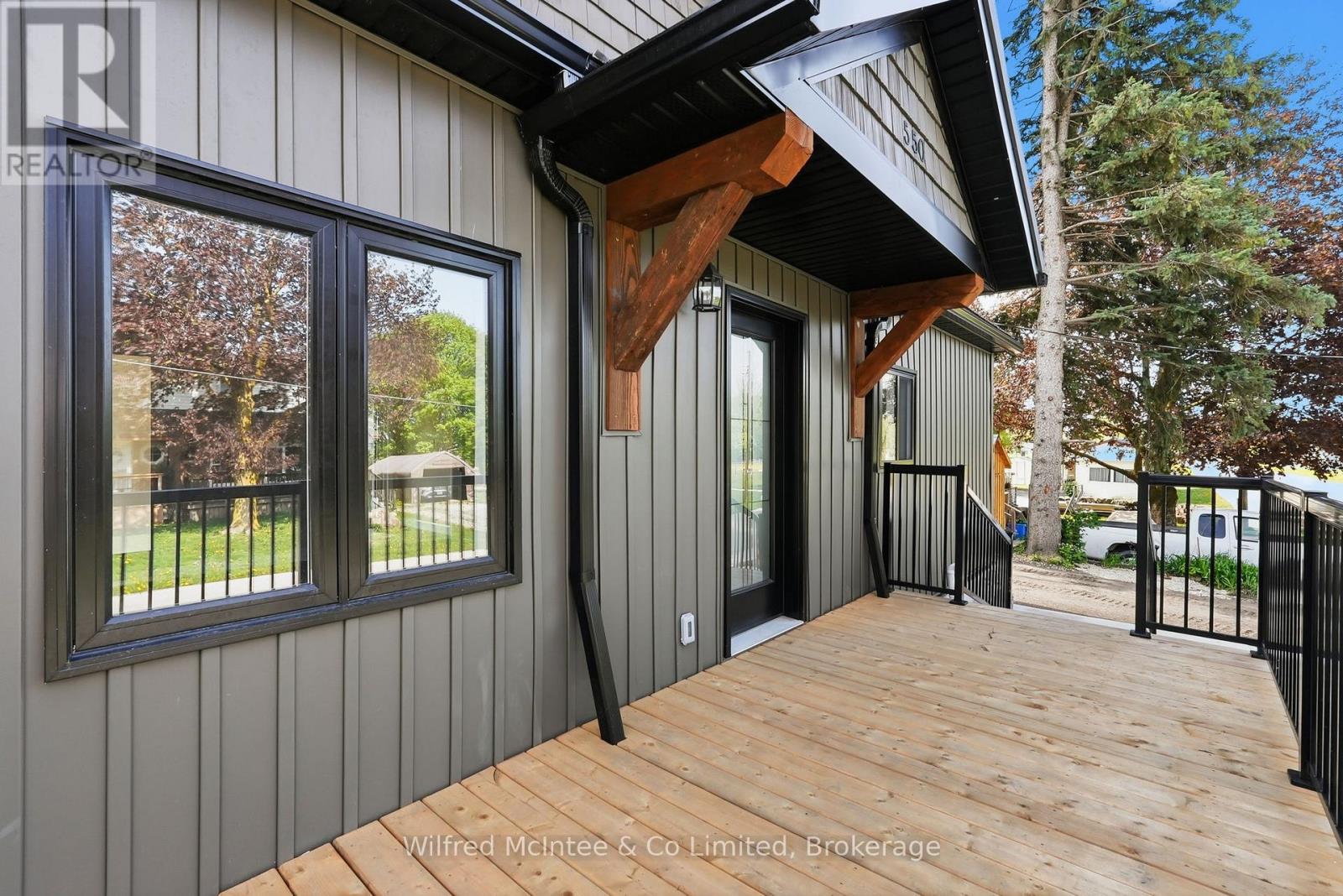 550 Wellington Street Property Photo 3