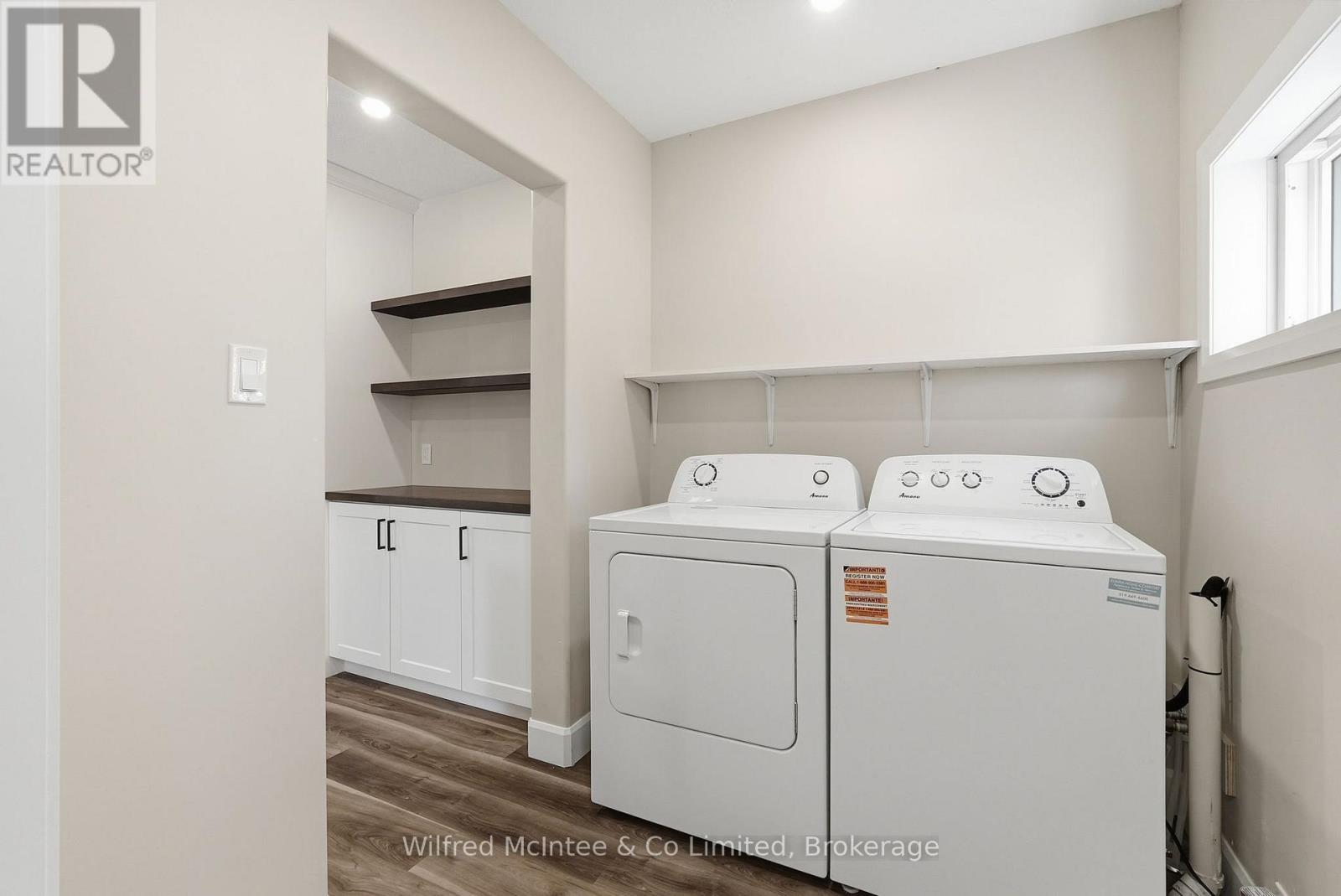 550 Wellington Street Property Photo 13