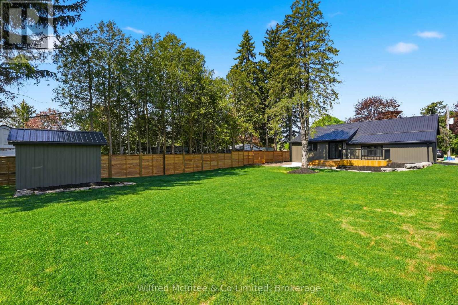 550 Wellington Street Property Photo 26