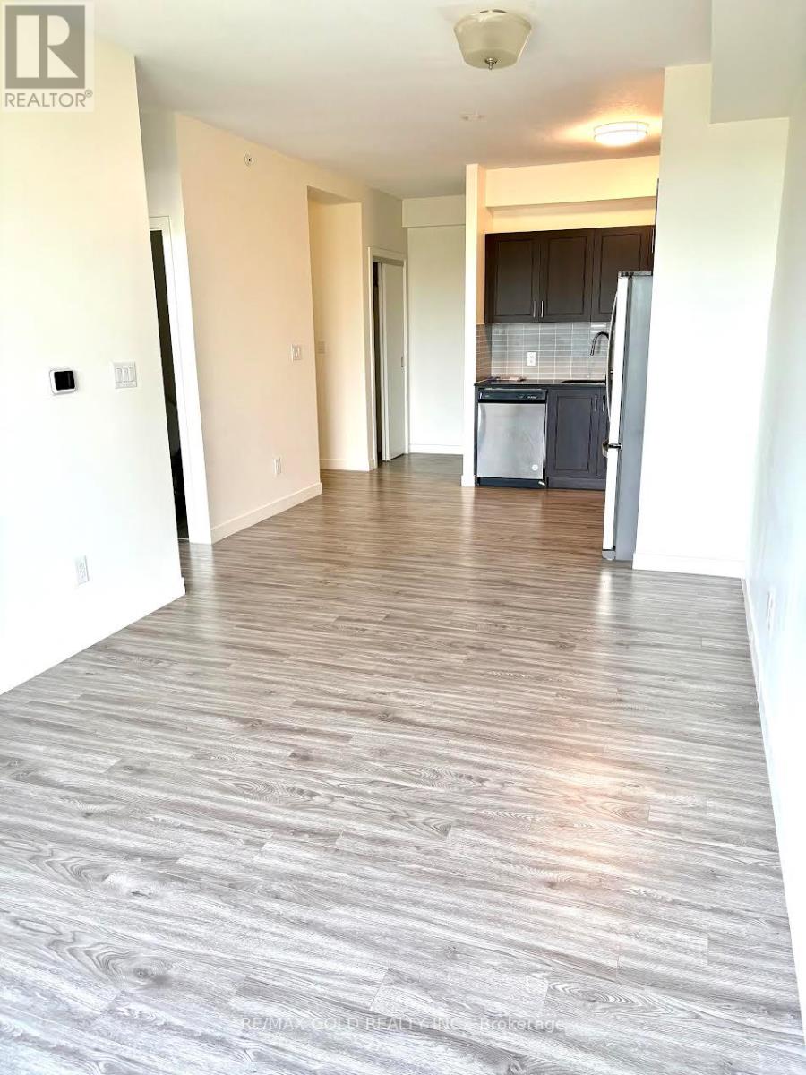 611 - 128 King Street N Property Photo 5