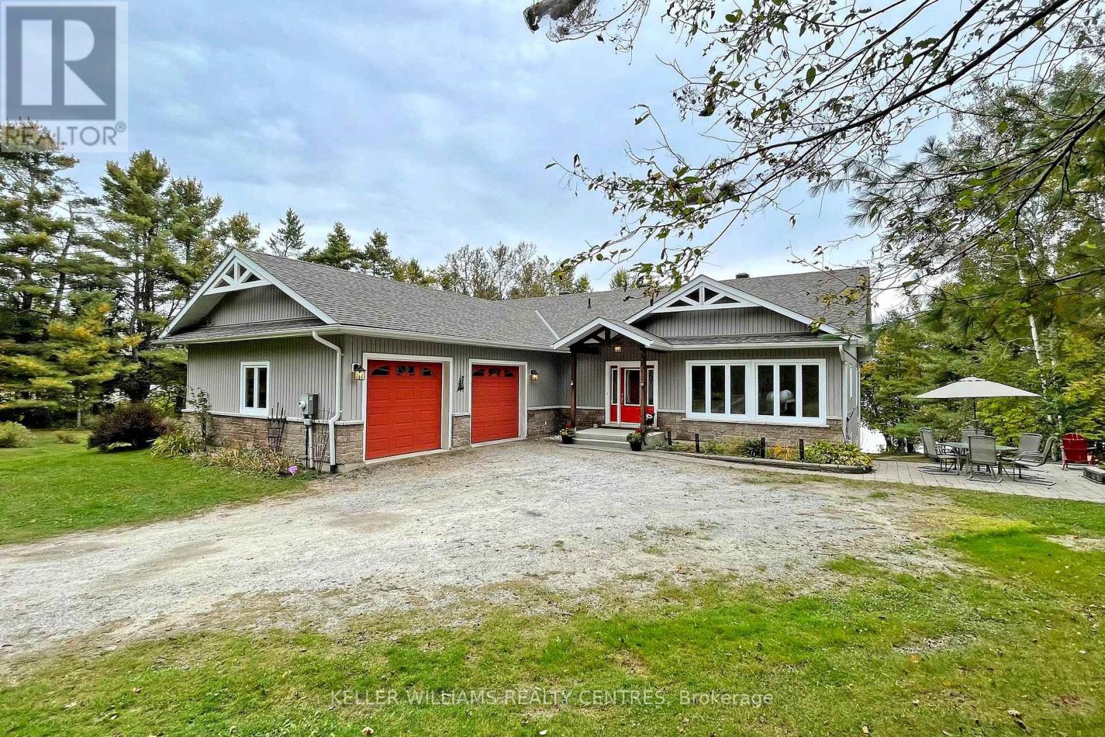 Unit 4 - 1623 Houseys Rapids Road Property Photo 3