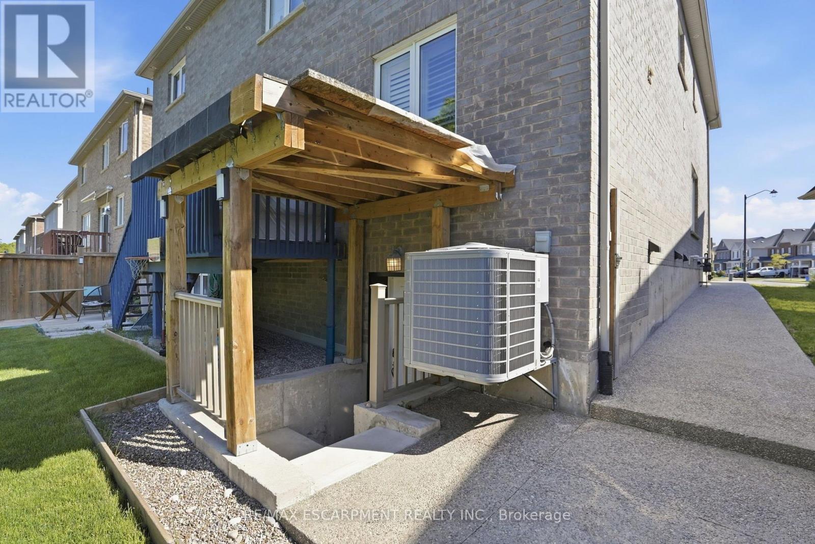 Lower - 43 Fleming Crescent Property Photo 16