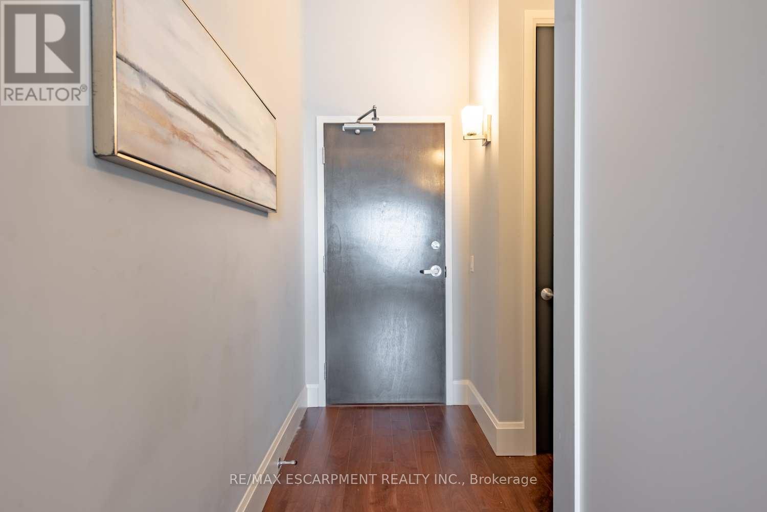 Lph01 - 112 King Street E Property Photo 6