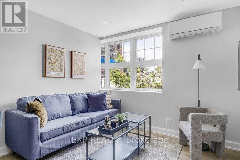 101 - 658 Somerset Street W Property Photo 4