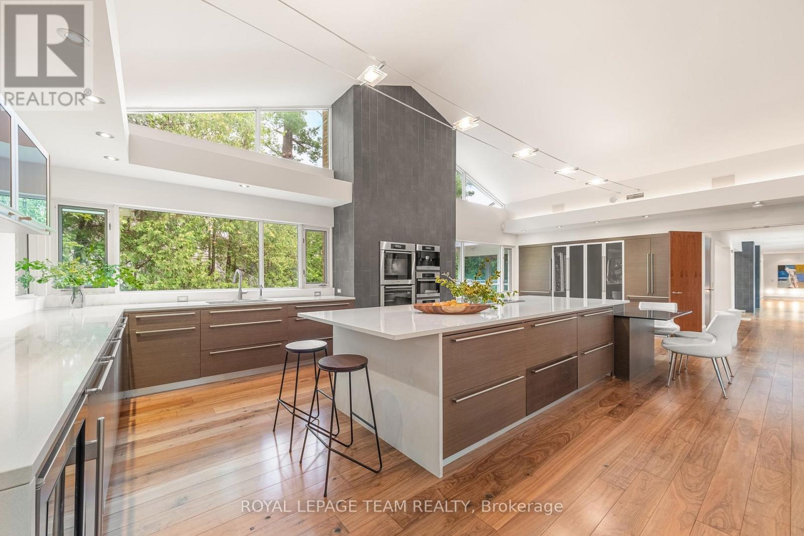 55 Willingdon Road Property Photo 4