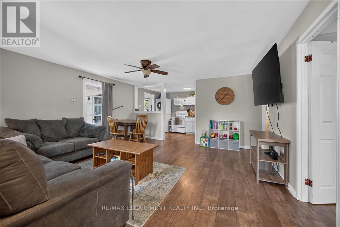 82 Division Street Property Photo 7