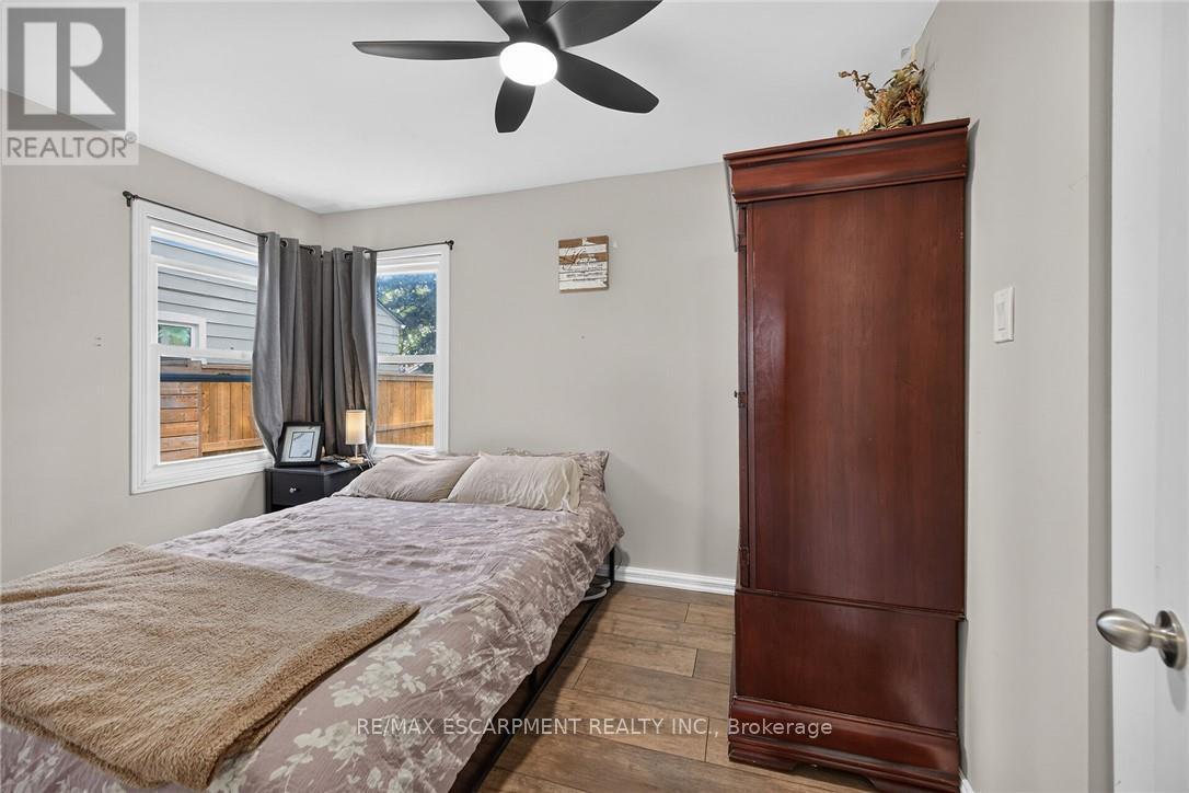 82 Division Street Property Photo 14