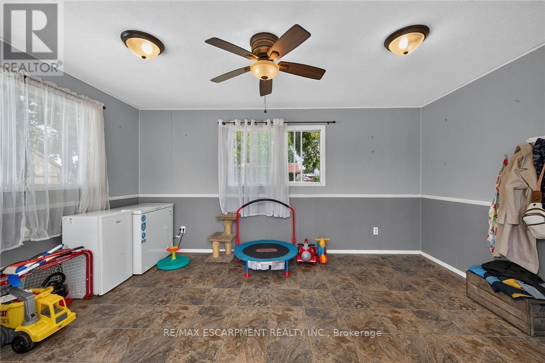82 Division Street Property Photo 24