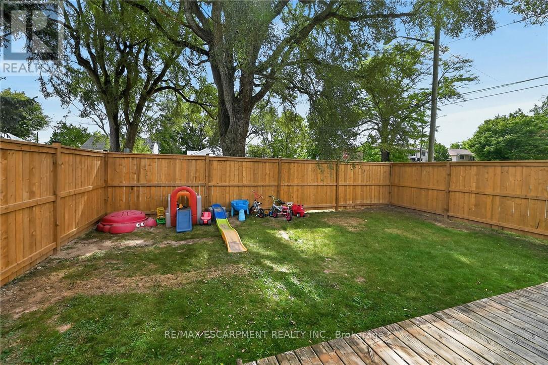82 Division Street Property Photo 30