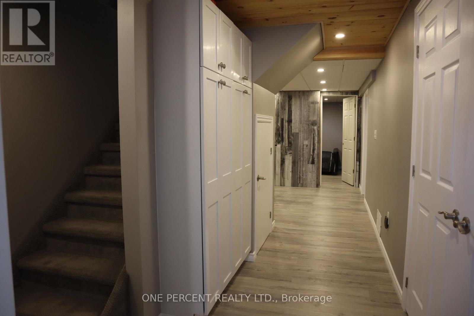 349 Winterberry Boulevard Property Photo 34