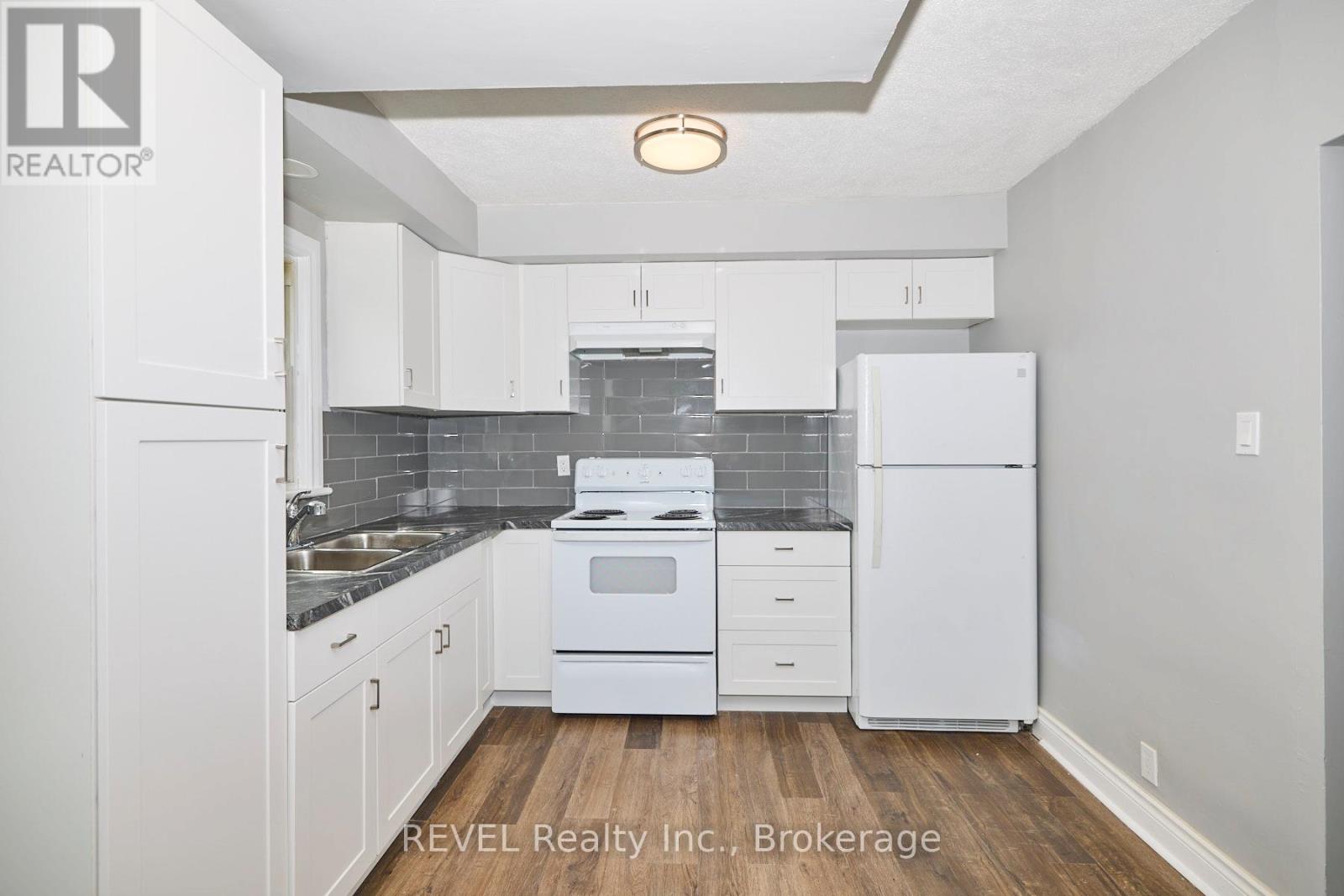 43 Cosby Avenue Property Photo 3